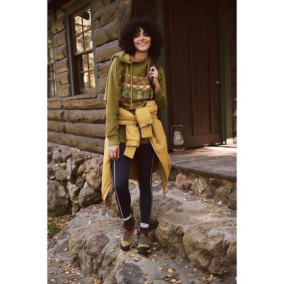 Free People Powder Bunny Sweat Size M - Picture 1 of 13